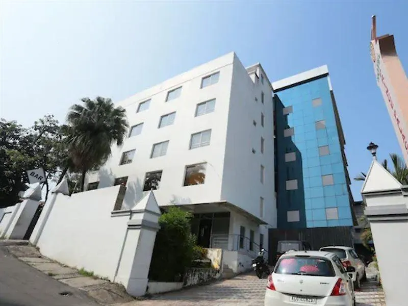 Super Townhouse Prince Palace Thiruvananthapuram 4*,